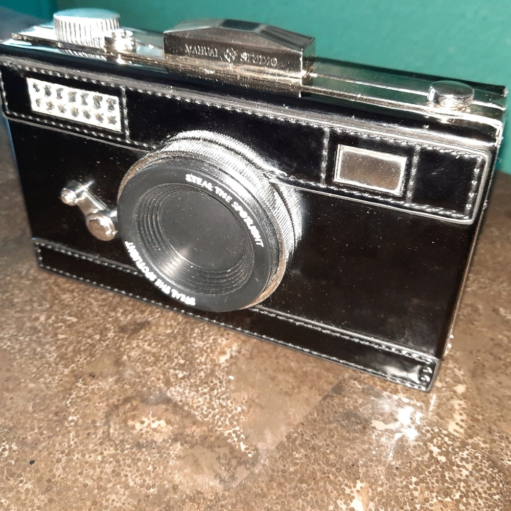 📷 SAY CHEESE its a 📷 BAG!!